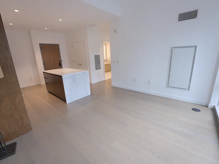 75 Park Ln S #318 — Photo 4