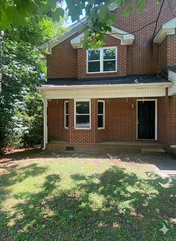 2 bed, 1320 sqft, $1,350 — Photo 1