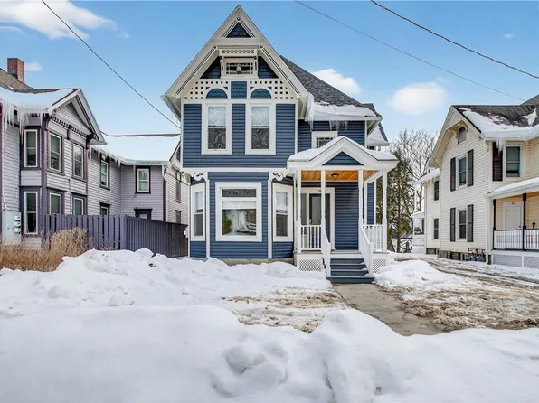 38 Cedar St, Oneonta, NY 13820