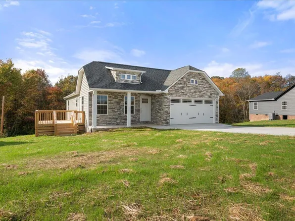 69 Queens Dr, East Bernstadt, KY 40729