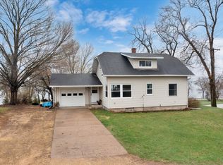 915 2nd St, Pepin, WI 54759
