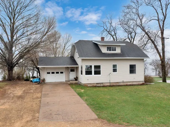 915 2nd St, Pepin, WI 54759