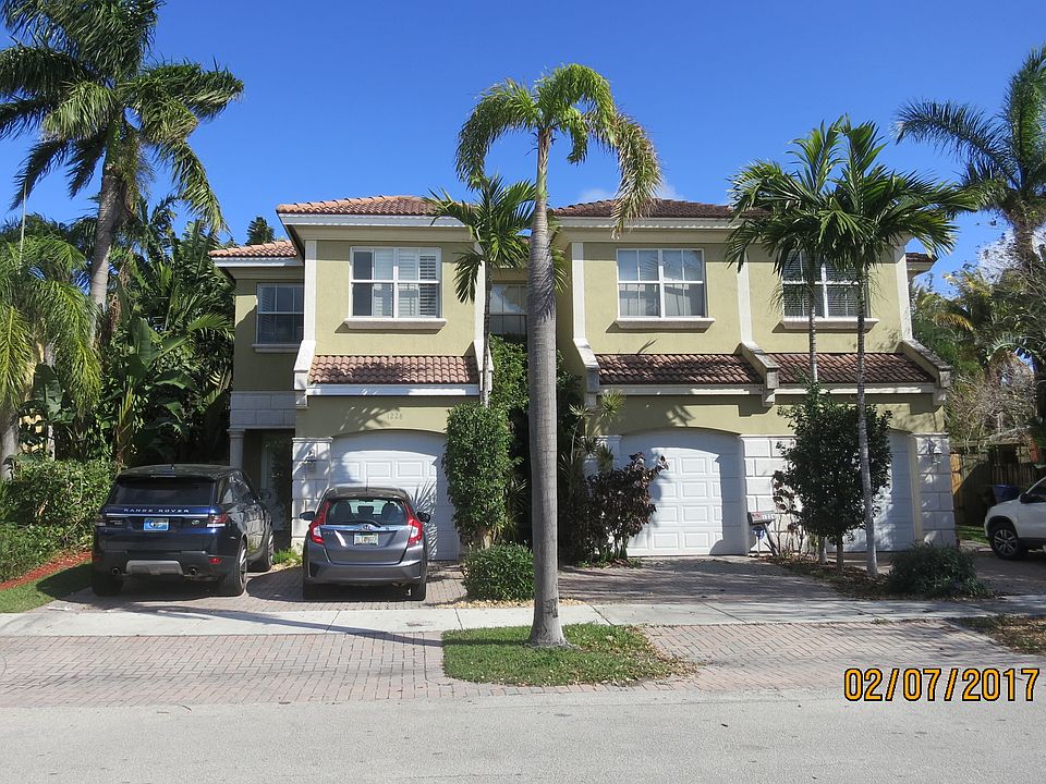1st image of 1228 NE 14th Ave