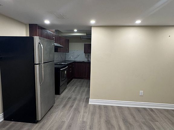 4th image of 140 Cadillac Cres #Basement