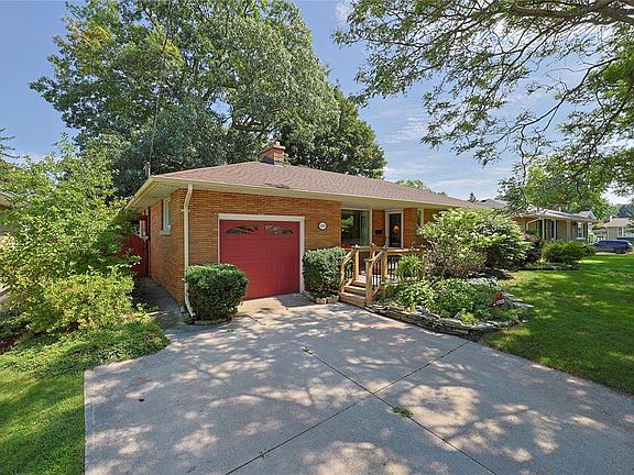 2nd image of 1208 Colborne Rd
