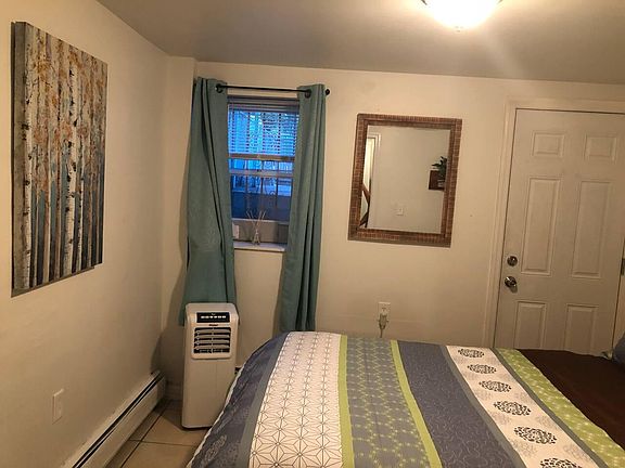 5th image of 32 Jewett Ave #1