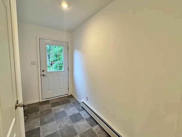 246 Green Lake Rd — Photo 2