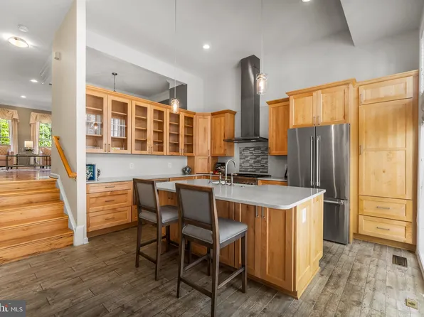 6249 Auburn Leaf Ln, Alexandria, VA 22312