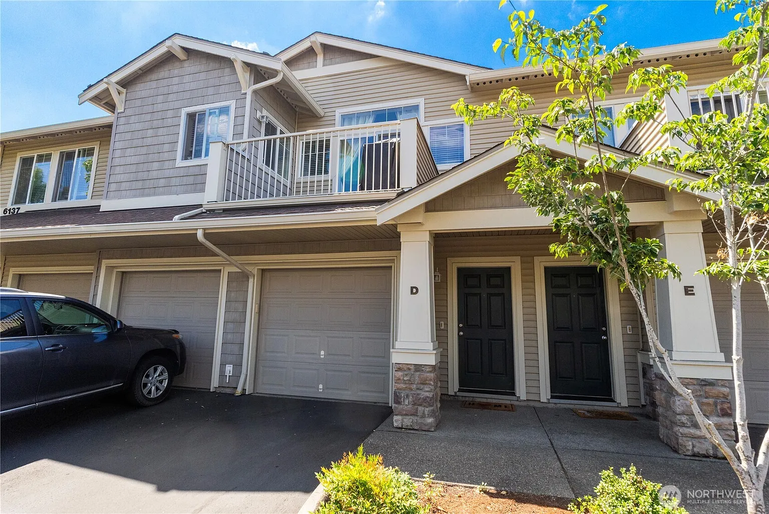 6137 Hazel Loop SE #D photo 1