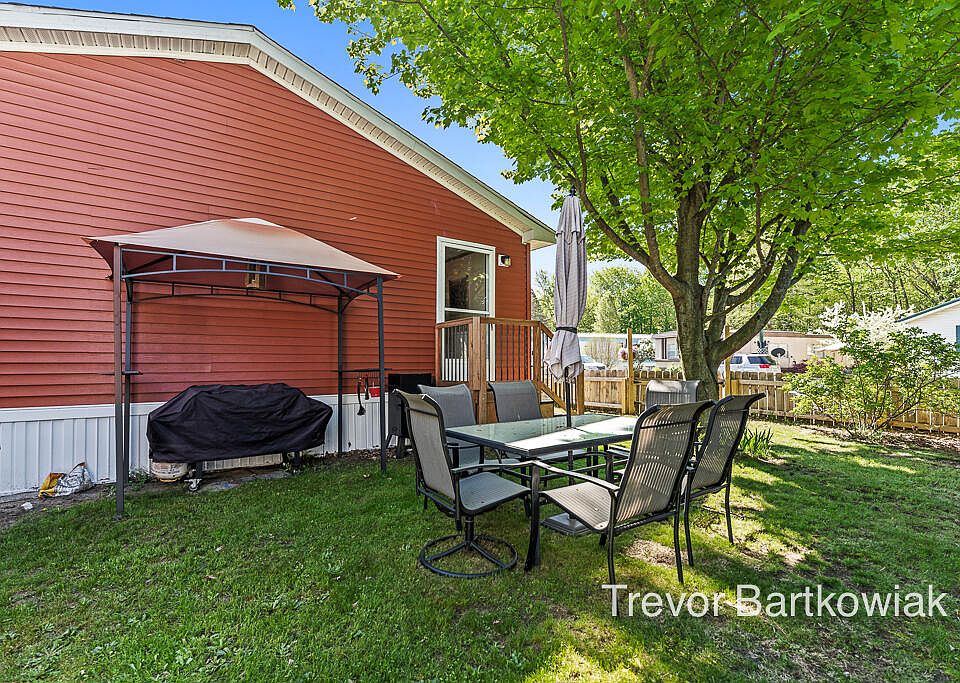 1281 E Pontaluna Rd, Spring Lake, MI 49456 Zillow