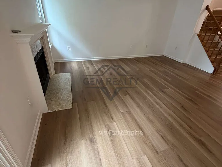 569 Cromwell Ct — Photo 21