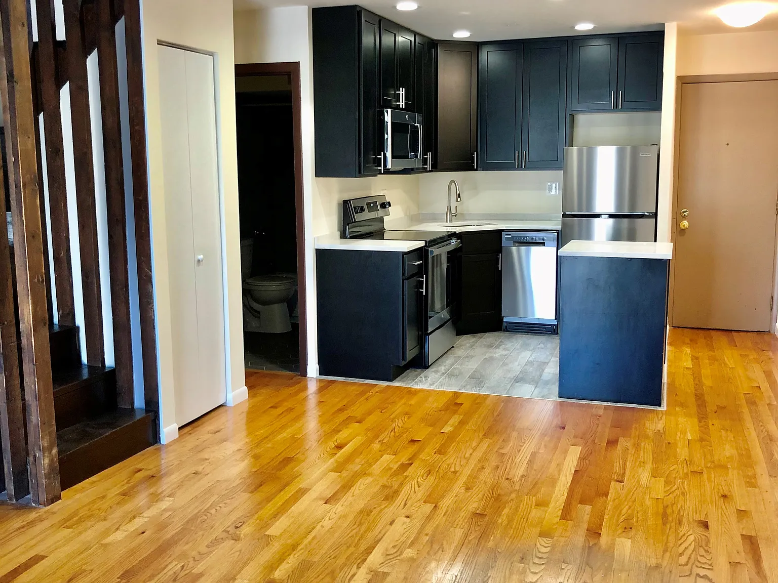 1 bed, 950 sqft, $2,650 — Photo 2
