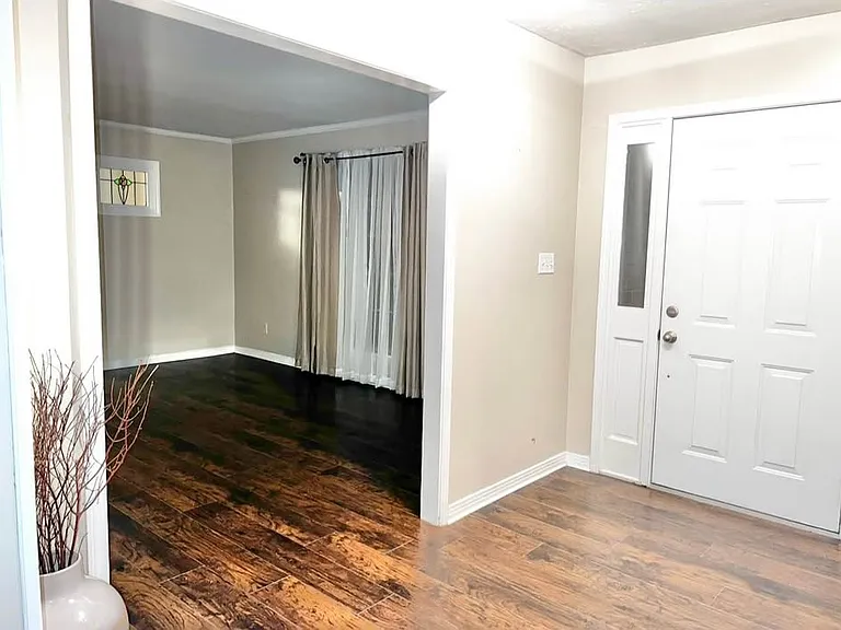 5705 Admiral Doyle Rd — Photo 18