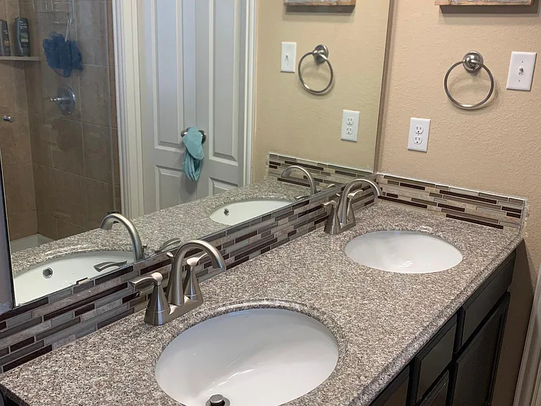 primary bath double vanity