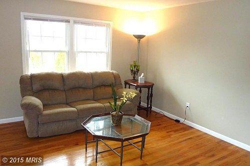 4th image of 7551 Hyde Ct