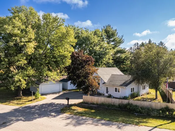 902 51st Ave SE, Rochester, MN 55904