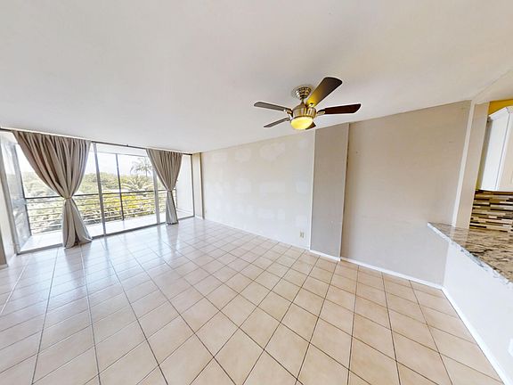 3rd image of 108 Royal Park Drive Unit 4E