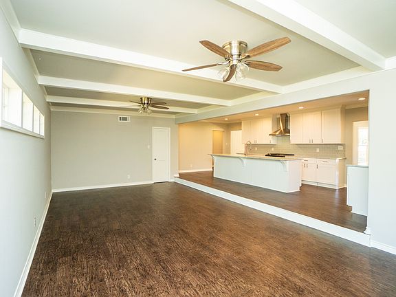 4th image of 1126 Richardson Dr