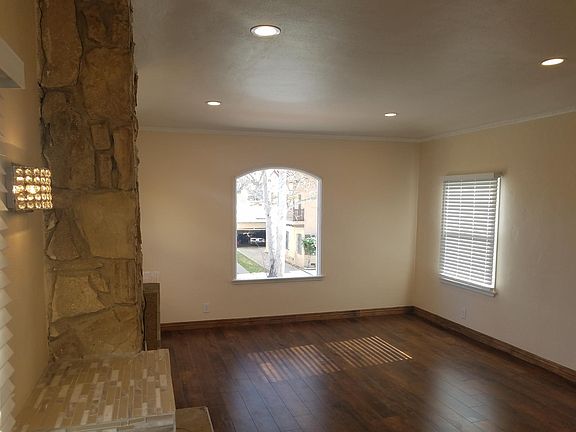 Living room/ includes custom lighting