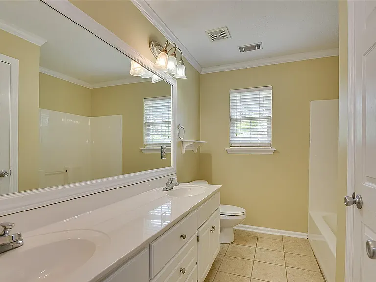 5755 Carriage Hills Dr — Photo 36