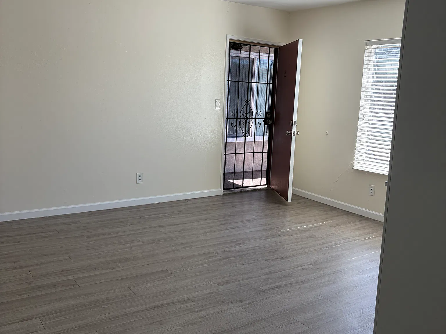 1 bed, 640 sqft, $1,895 — Photo 2