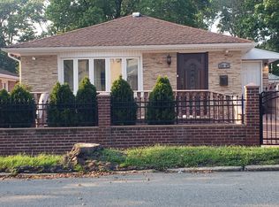 224-47 76, Oakland Gardens, NY 11364