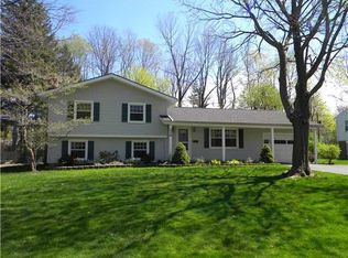 226 Paddy Hill Dr, Rochester, NY 14616