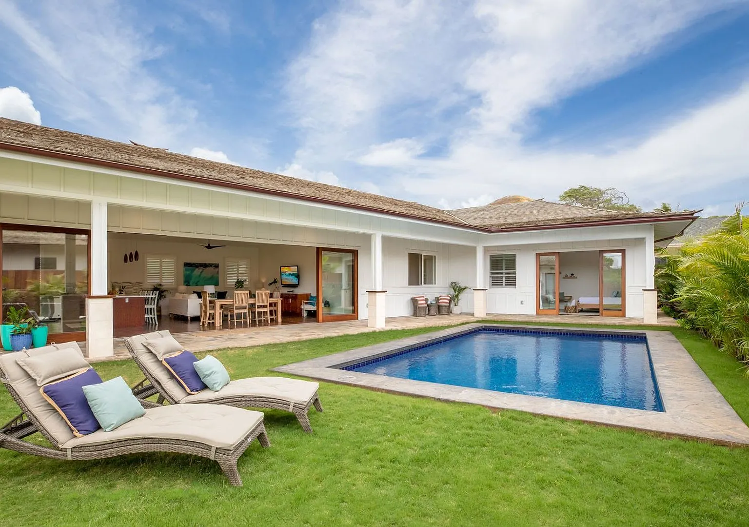 Beautiful Private Home w/Pool, Yard & AC - Walk to the Beach — Photo 1