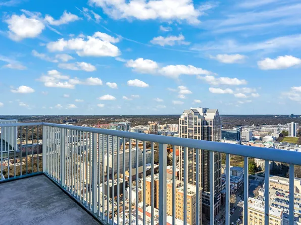 301 Fayetteville St Unit 3305, Raleigh, NC 27601