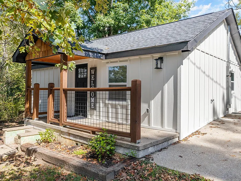 648 Middle Creek Rd — Photo 4