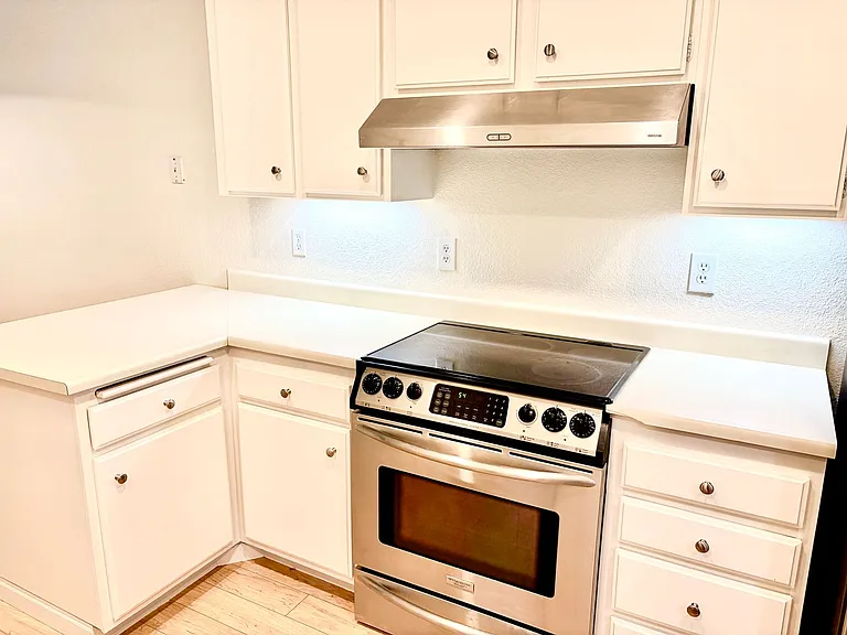 1211 Capri Way #3 — Photo 46