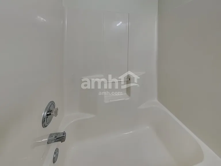 8914 Meadowmont View Dr — Photo 16