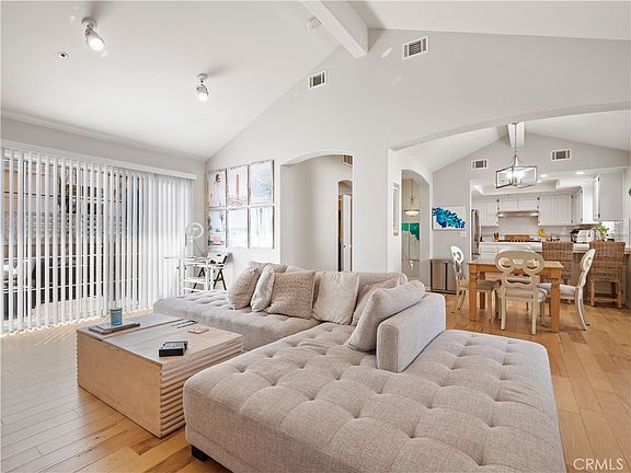 4th image of 2517 Rockefeller Ln #B