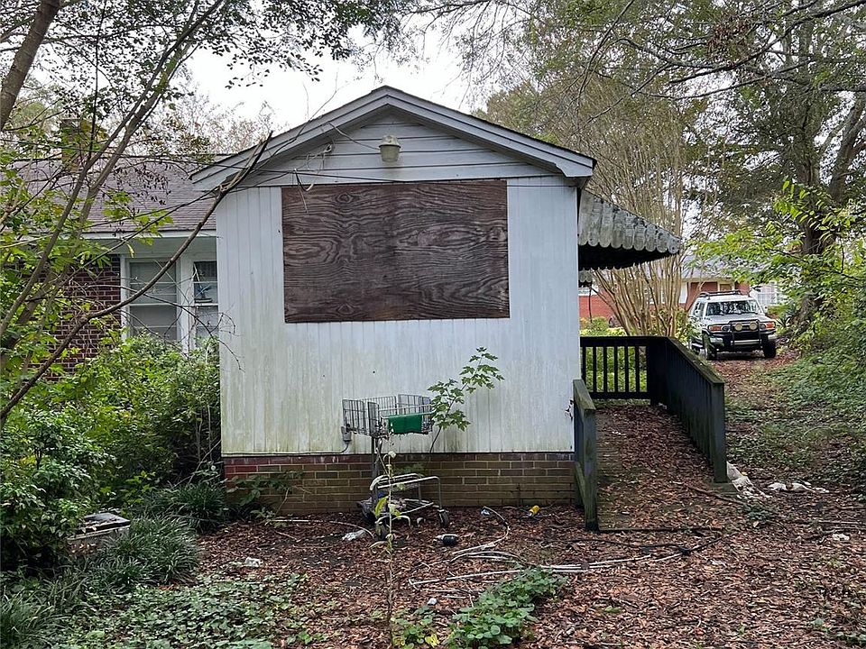 2nd image of 618 5th Ave SW