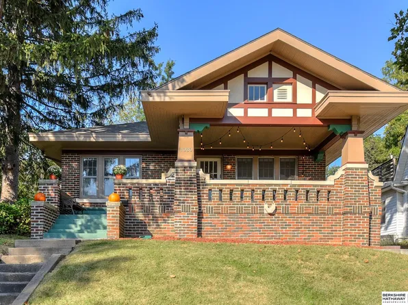 1030 S 35th Ave, Omaha, NE 68105