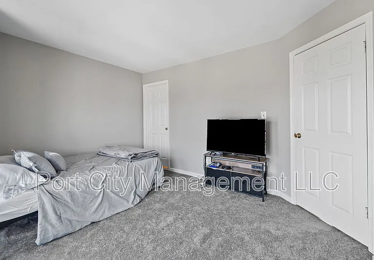 911 S Charles St #310 — Photo 20