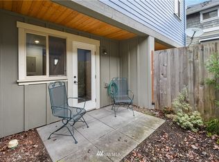 9423 35th Ave SW #B, Seattle, WA 98126