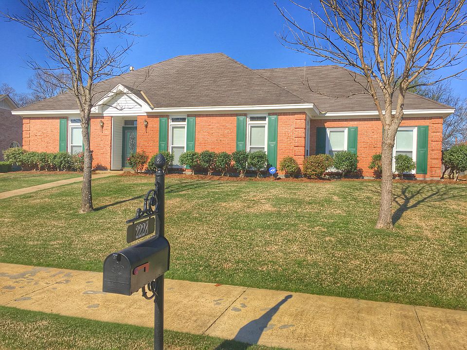 1st image of 2228 Old Mill Ct