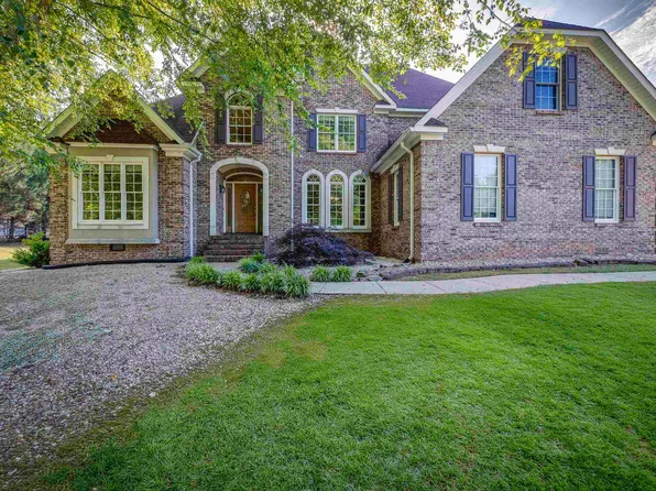 975 Avalon Ln, Anniston, AL 36207