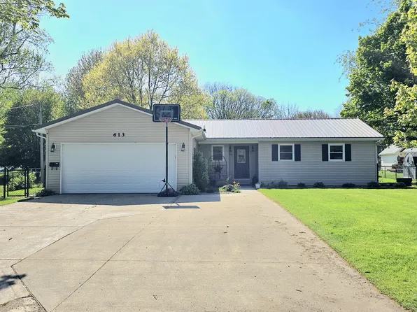 613 Thomas St, Union City, MI 49094