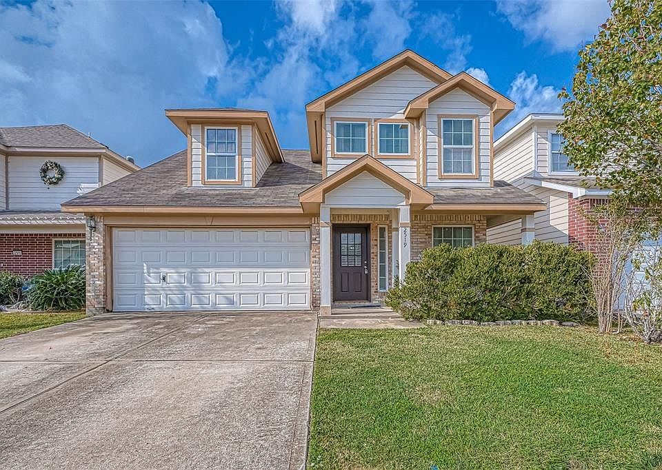 1st image of 2519 Glenholly Park Dr
