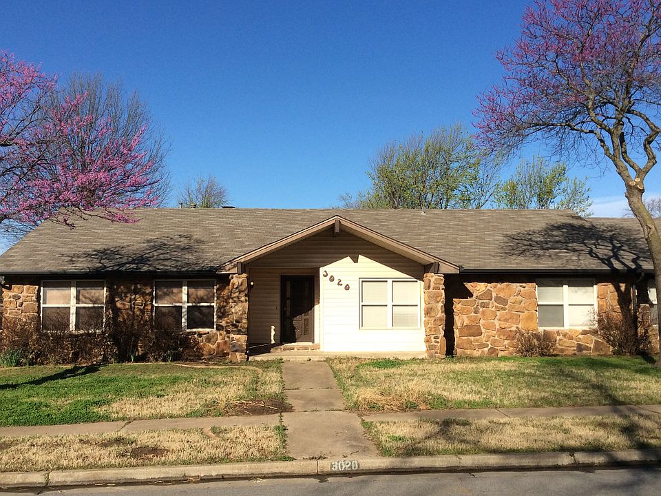 1st image of 3020 E Jackson Pl
