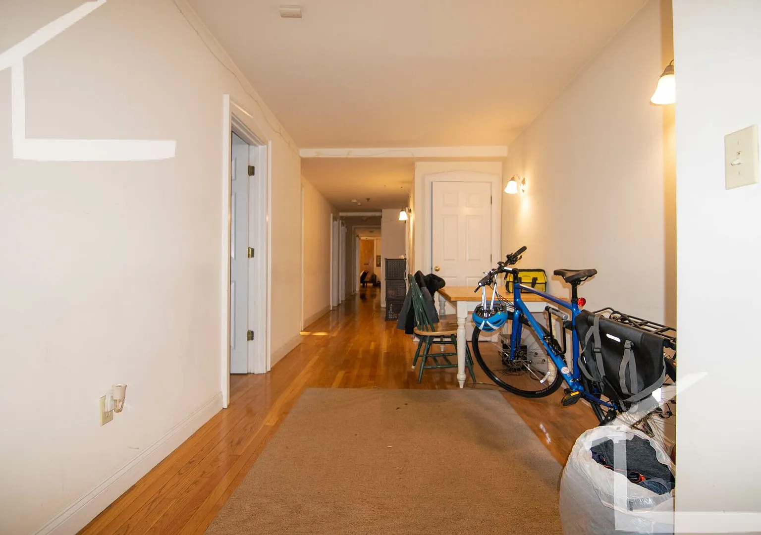 No Brokers Fee, Heat, Hot Water Included, Garden Level Recently Renovated Unit, Laundry on a Site — Photo 4