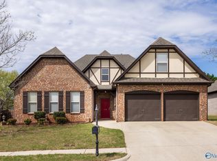 114 Misty River Ln SW, Huntsville, AL 35824