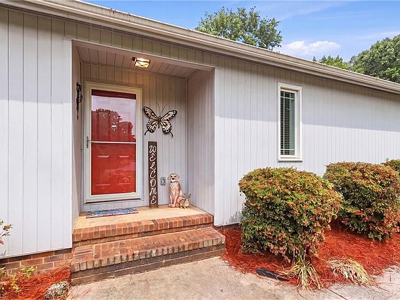 2nd image of 7706 Moutline Ct
