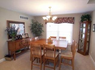 3620 Eagle Bnd, Pekin, IL 61554