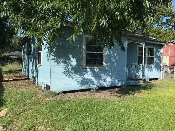 3110 Ash Ave, Groves, TX 77619