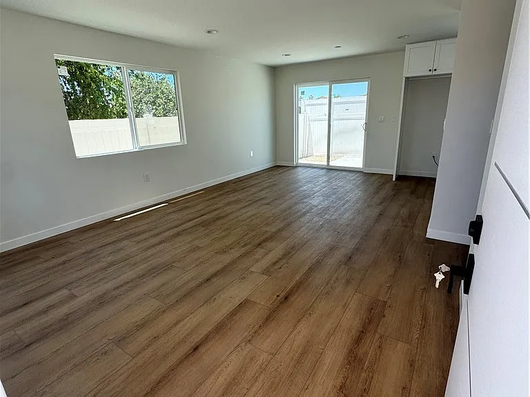 13913 Del Sur — Photo 3