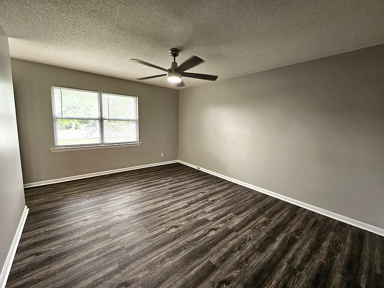 813 Gadd Rd #B — Photo 9