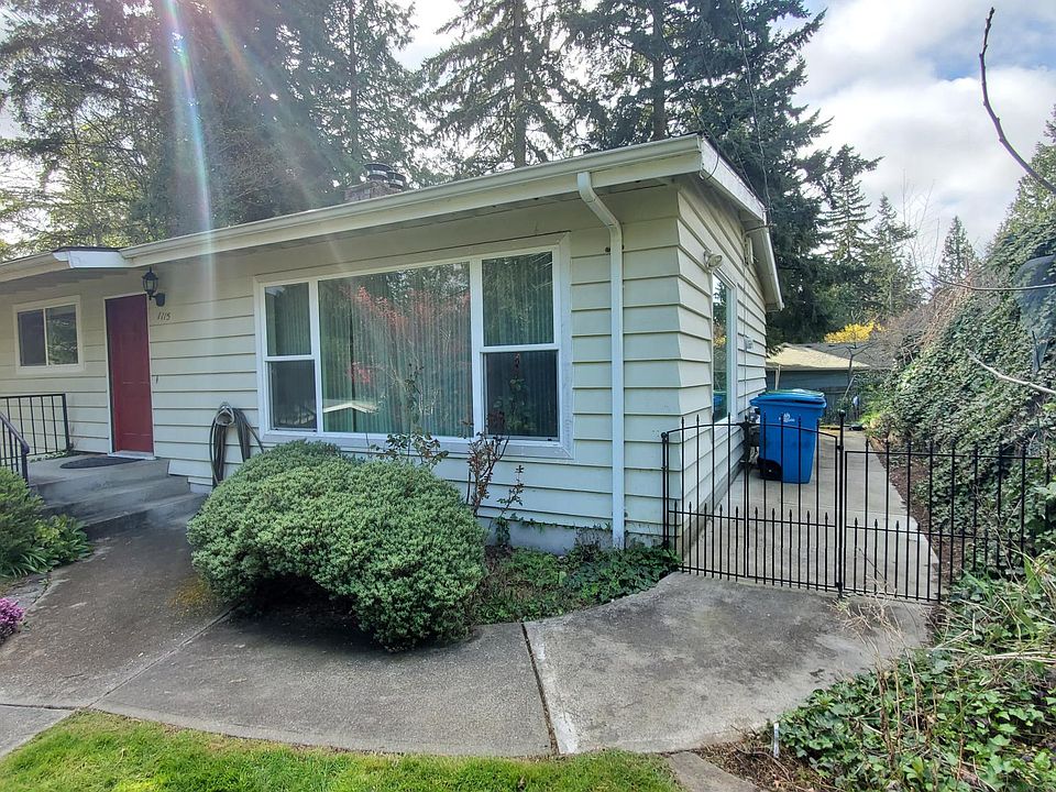 1st image of 1115 NE 147th St